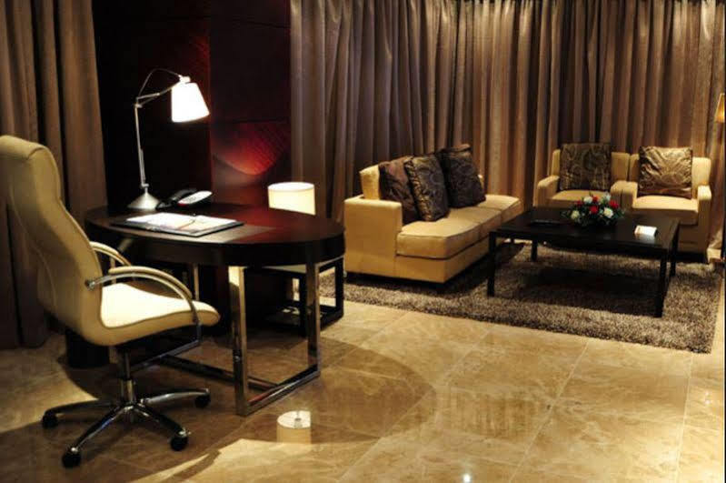 Hotel De Convencoes De Talatona Hcta ลูอันดา ภายนอก รูปภาพ